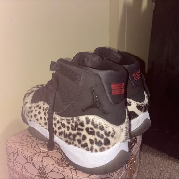 Jordan 11s - Picture 5 of 6